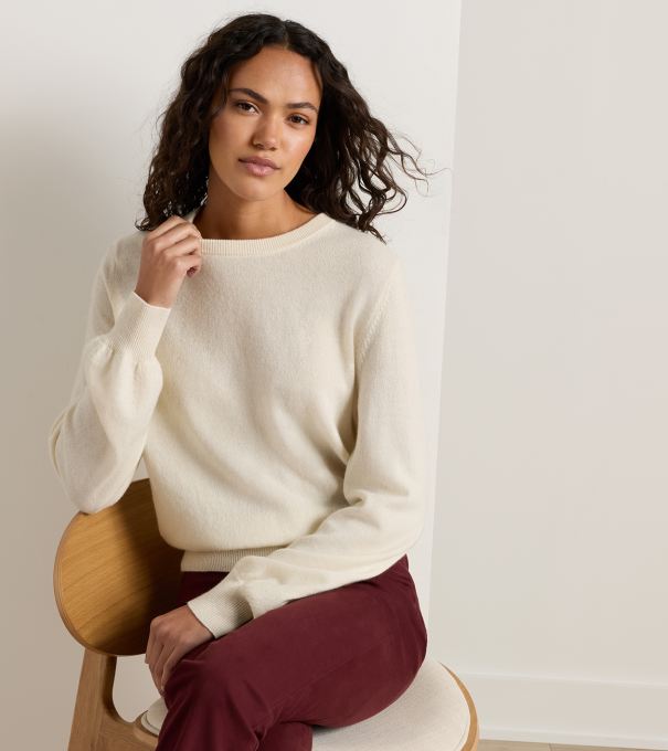 Heritage Cashmere Classic Fit Crewneck in Ivory