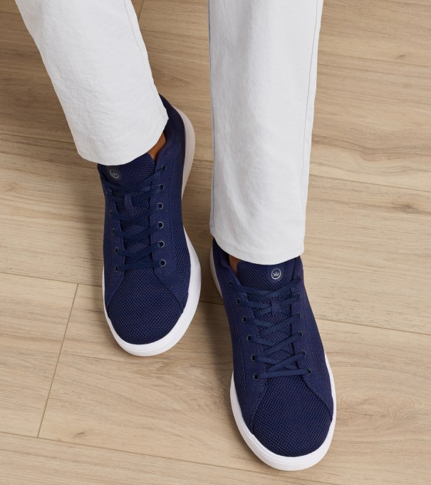Drift V2 Sneaker in Navy