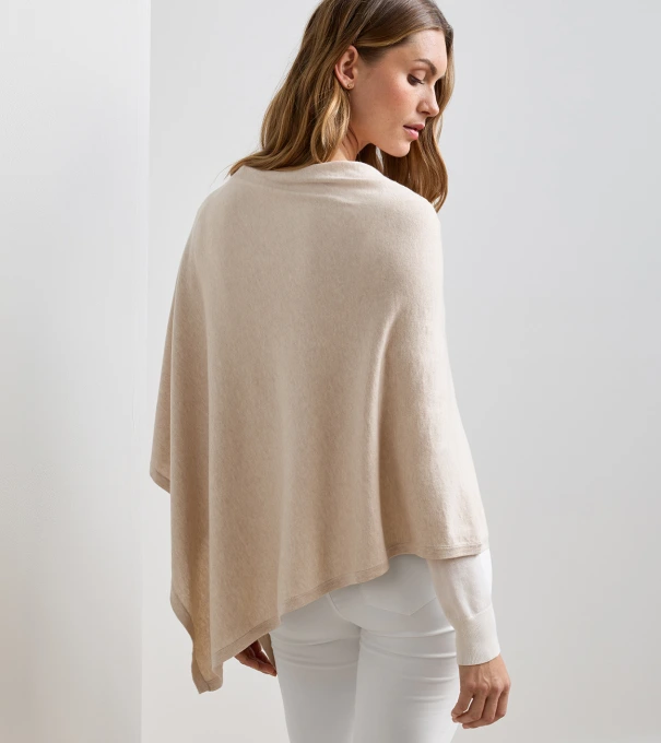 Spring Blend Poncho in LIGHT ELM