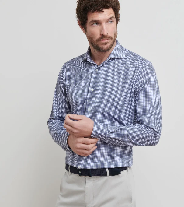Excursionist Flex Gingham Shirt in Navy