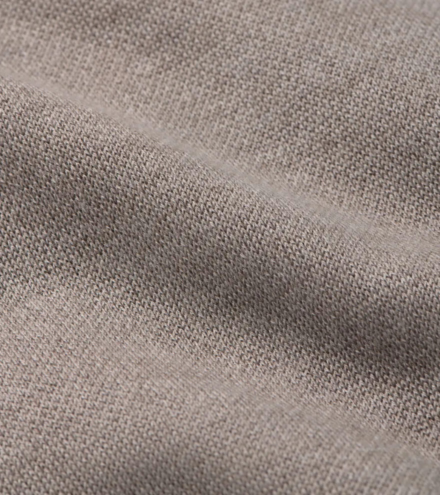 Mirage V-Neck Jumper in TERRACE FOG - Alternate Image 4