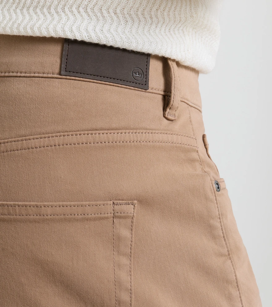 Signature Sateen Five-Pocket Trouser in CAMEL - Alternate Image 3