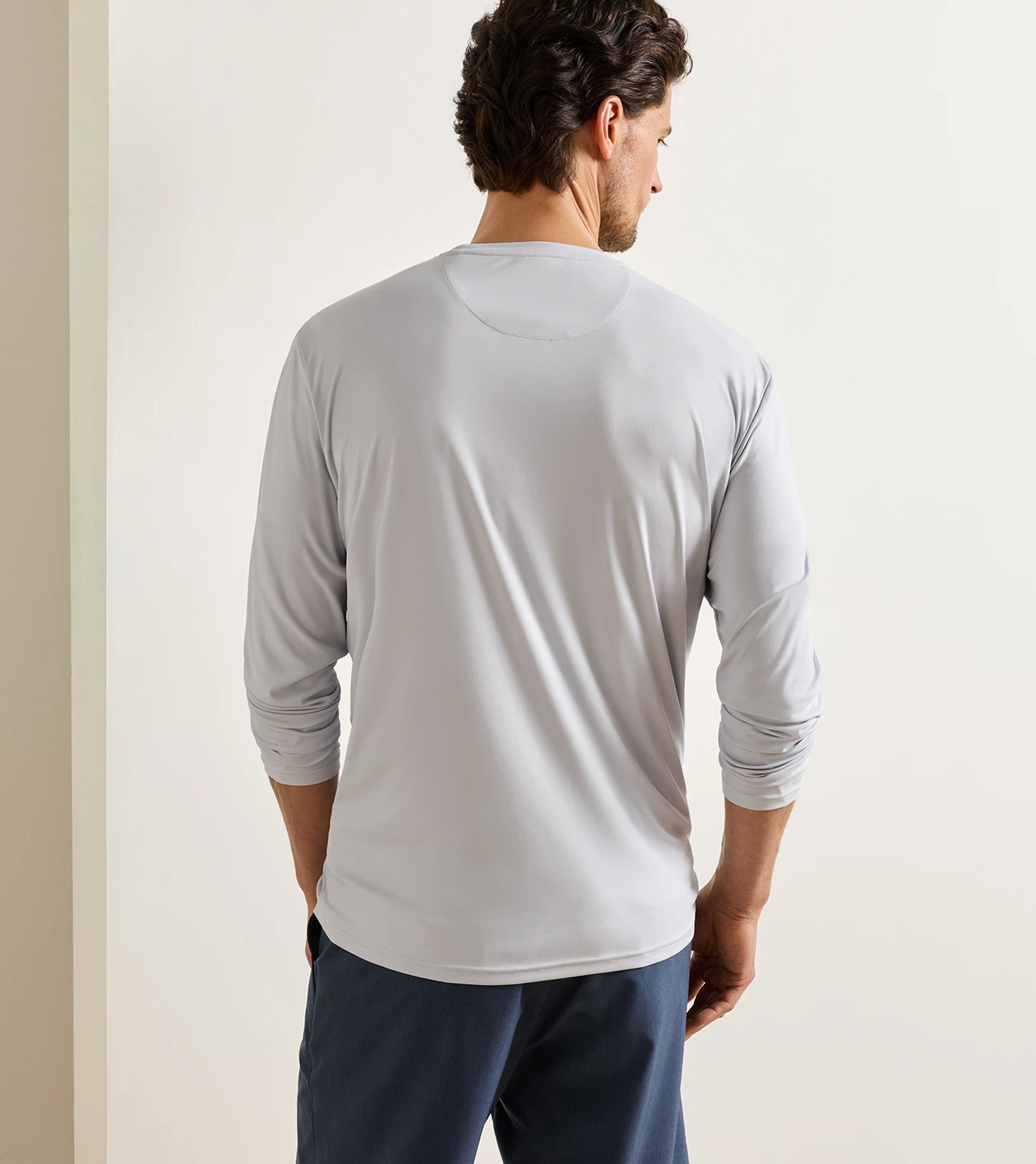 Featherweight Long-Sleeve Performance Sun Shirt in British Grey - Alternate Image 2
