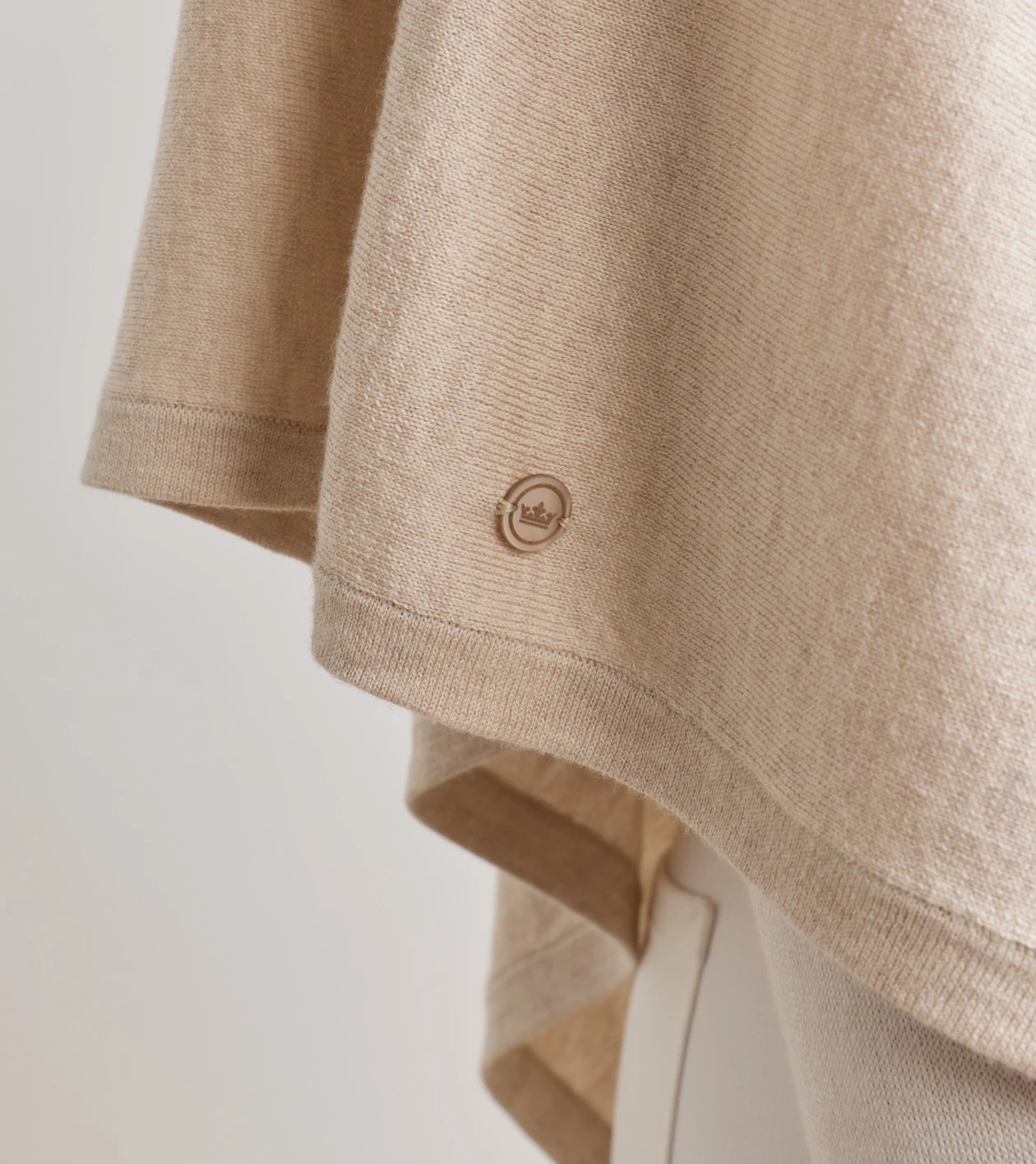 Spring Blend Poncho in LIGHT ELM - Alternate Image 3