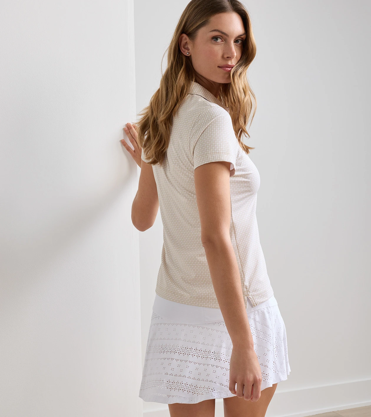 Houndstooth Print Short Sleeve Jersey Polo in LIGHT ELM - Alternate Image 2
