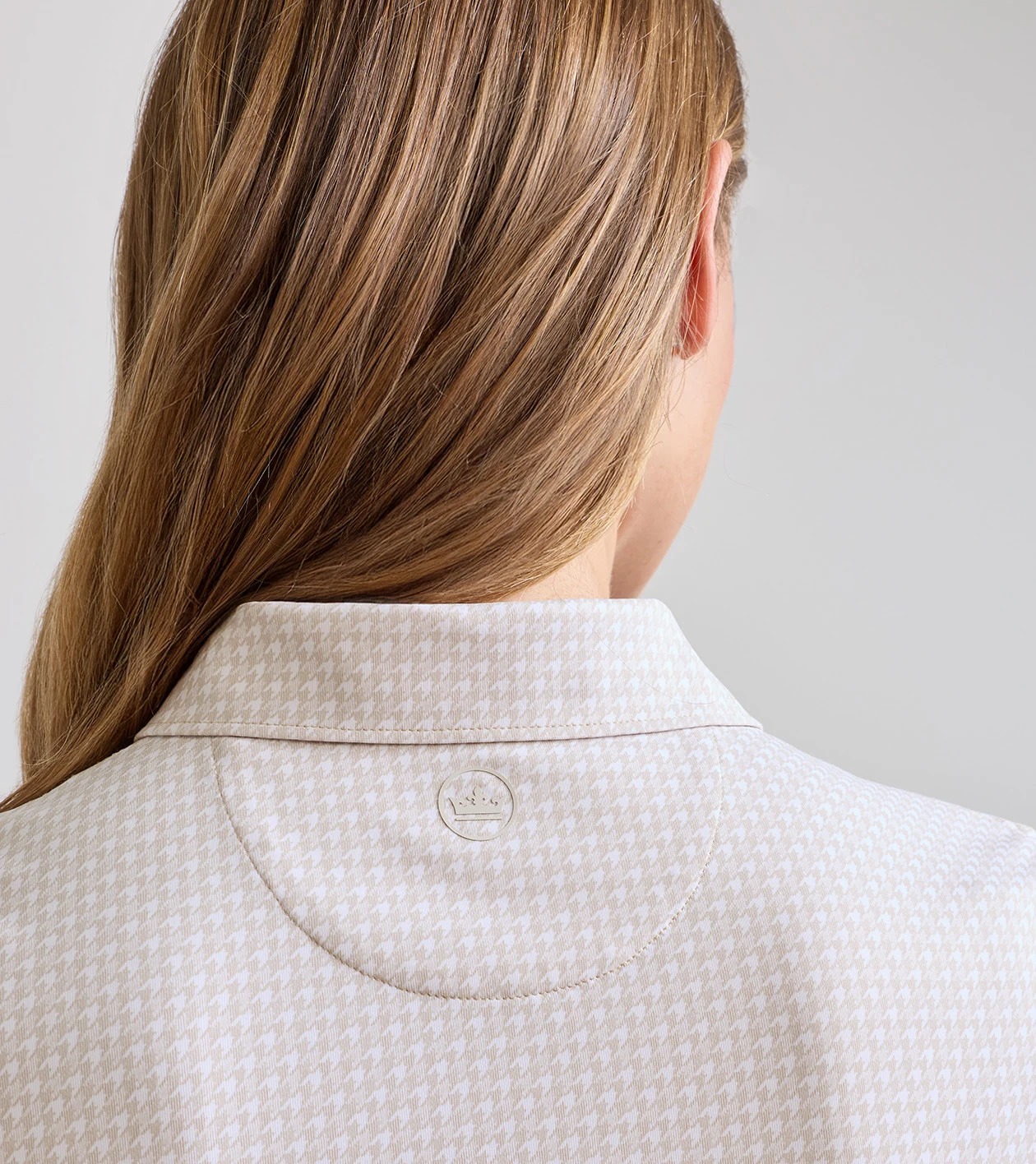 Houndstooth Print Short Sleeve Jersey Polo in LIGHT ELM - Alternate Image 3