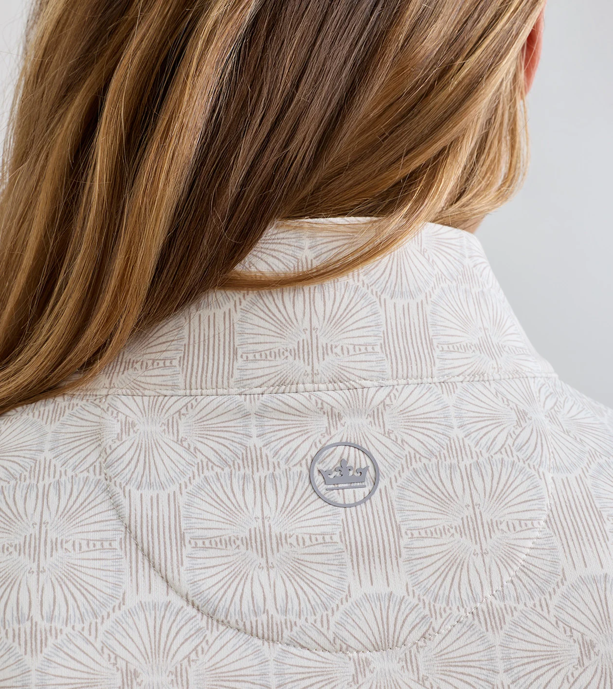Shell Serenade Perth Performance Quarter-Zip in Ivory - Alternate Image 3