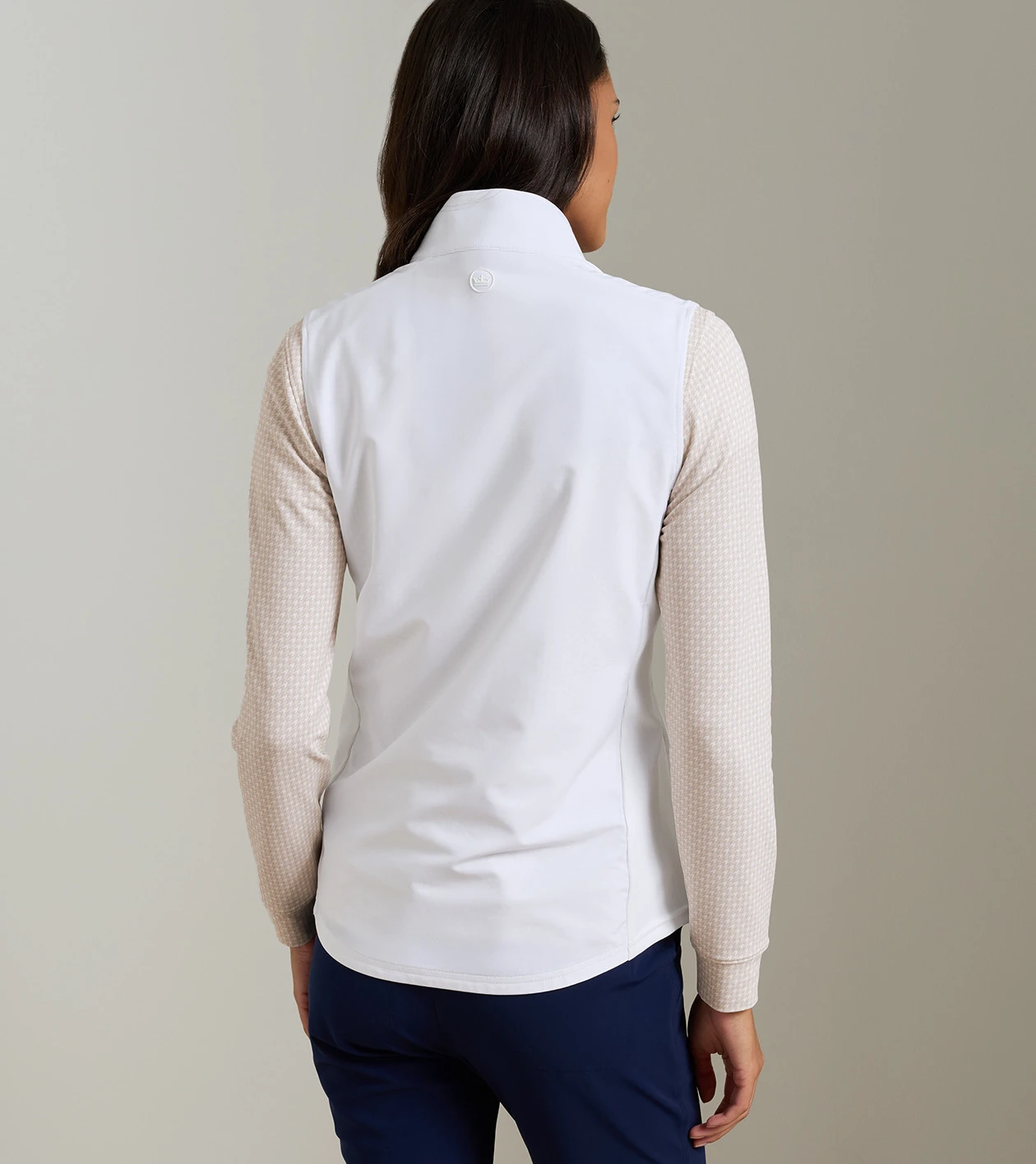 Dunes Vest in White - Alternate Image 2