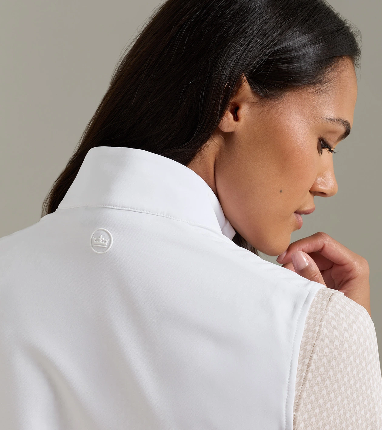 Dunes Vest in White - Alternate Image 4