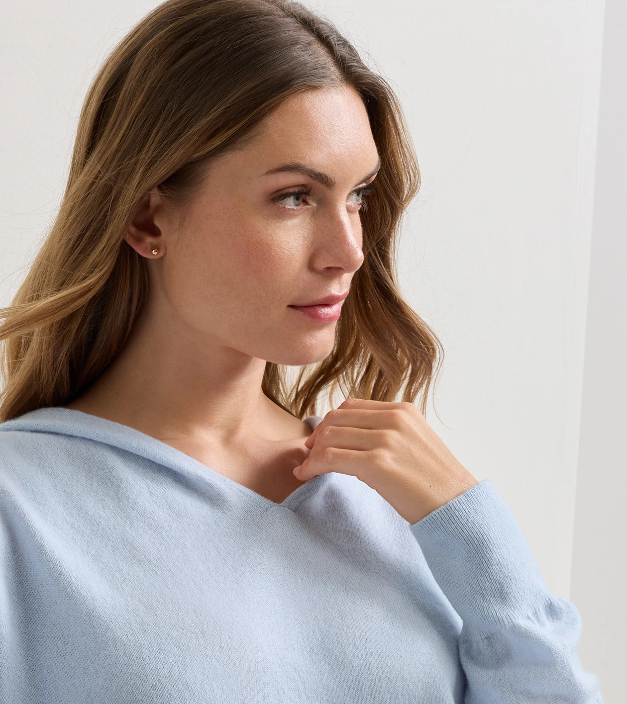 Summer Cashmere Hoodie in BLUE BRISK - Alternate Image 3