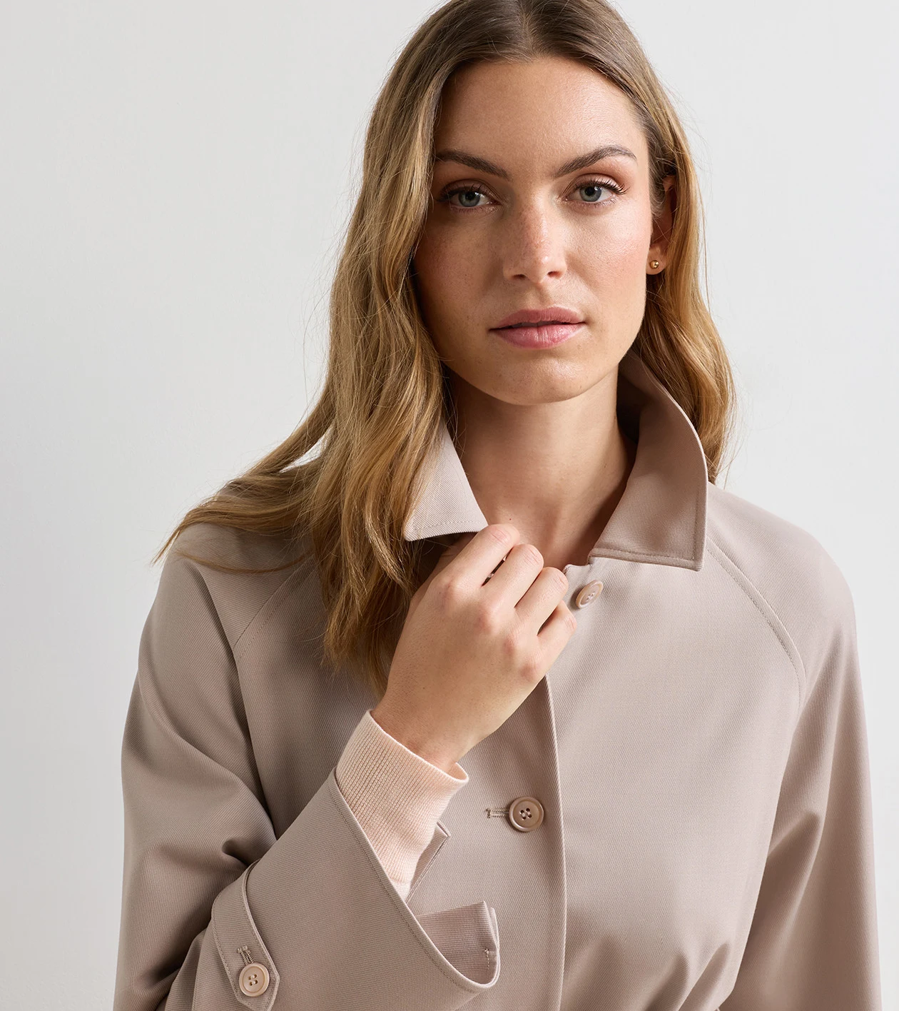 Brigitte Stretch Twill Trench Coat in LIGHT TERRACE FOG - Alternate Image 5