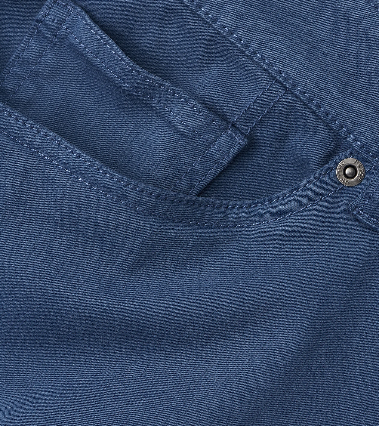 Signature Sateen Five-Pocket Pant in Navy - Alternate Image 4