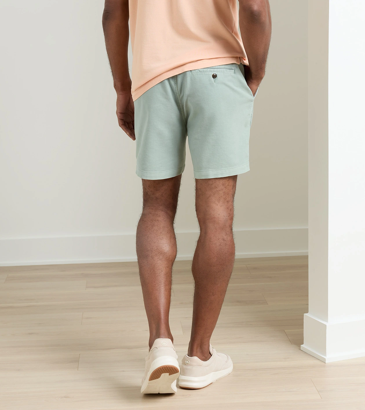 Crown Weekend Short in SAGE FOG - Alternate Image 2