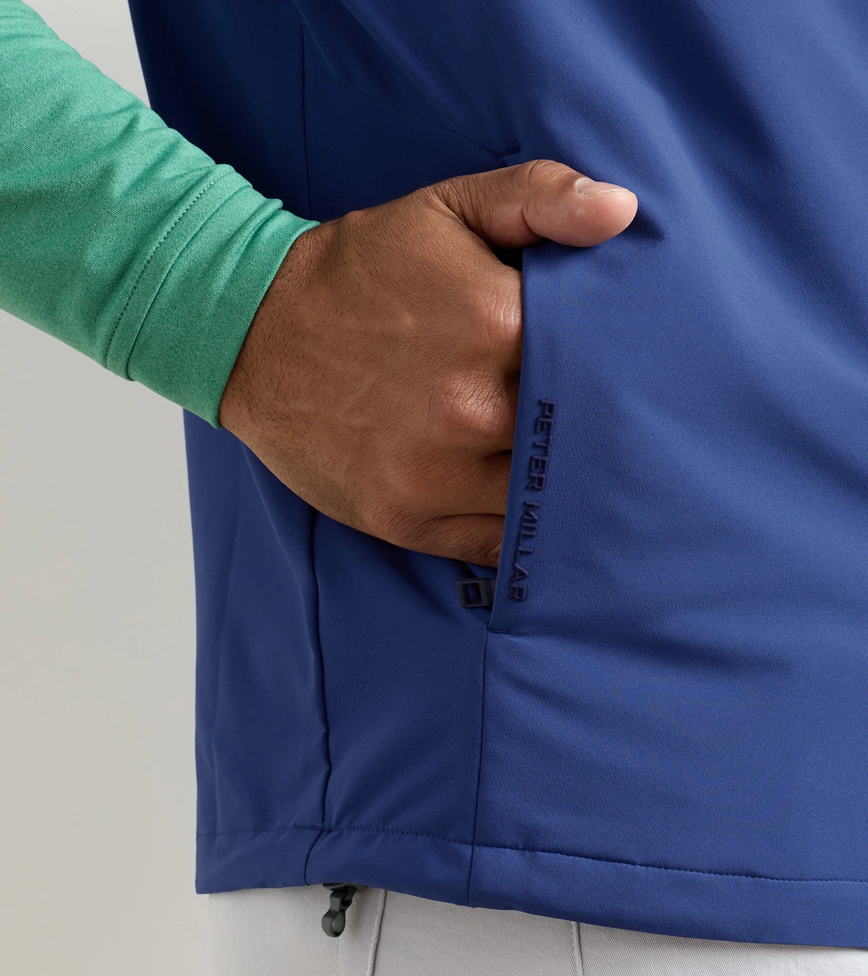 Dunes Vest in Sport Navy - Alternate Image 3