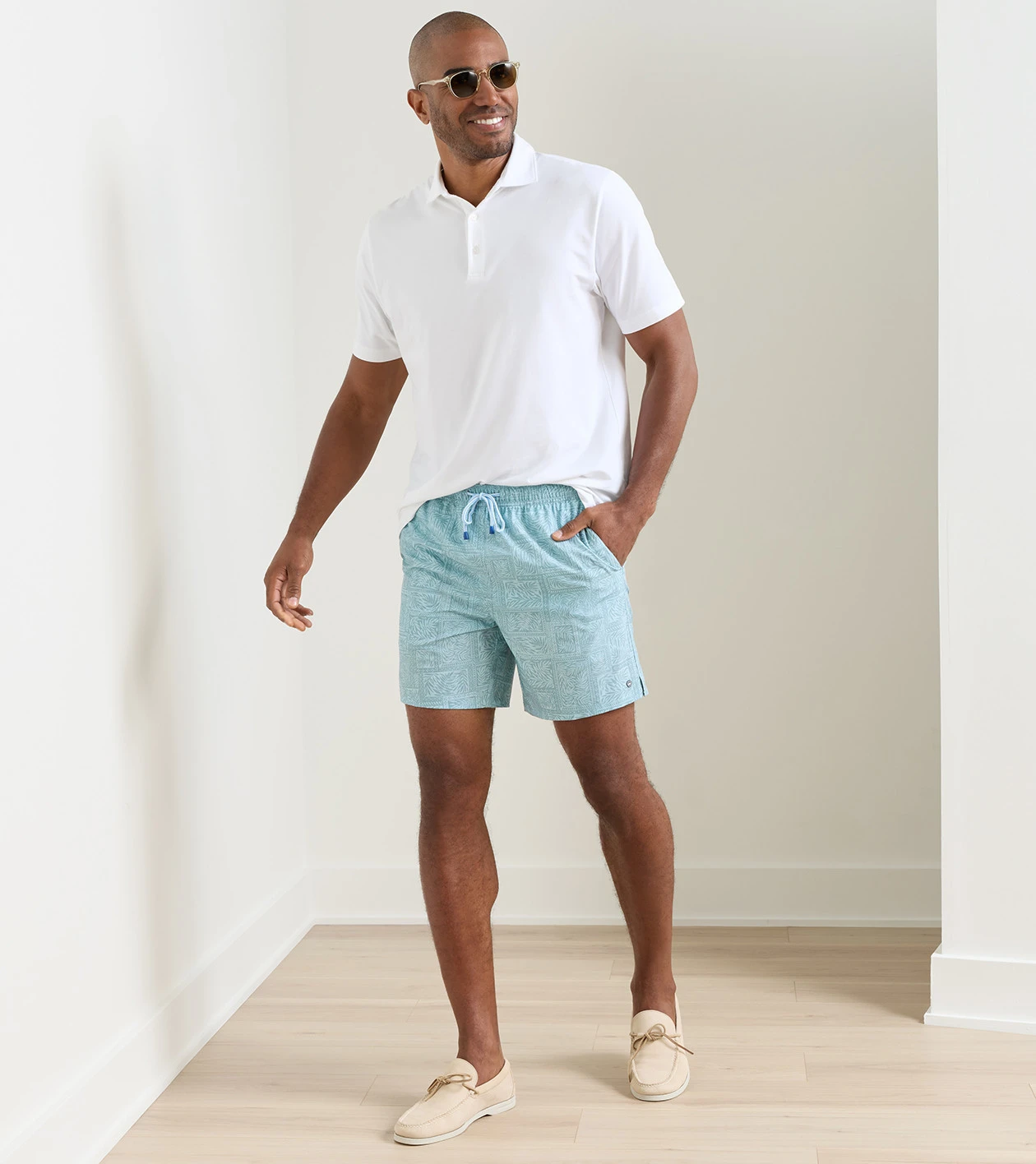 Seaside Shade Swim Trunk in Willow - Alternate Image 1