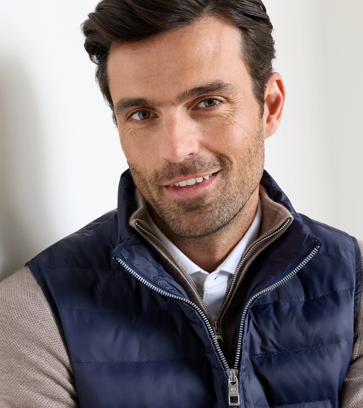 Holdridge Quilted Vest in Navy - Alternate Image 4