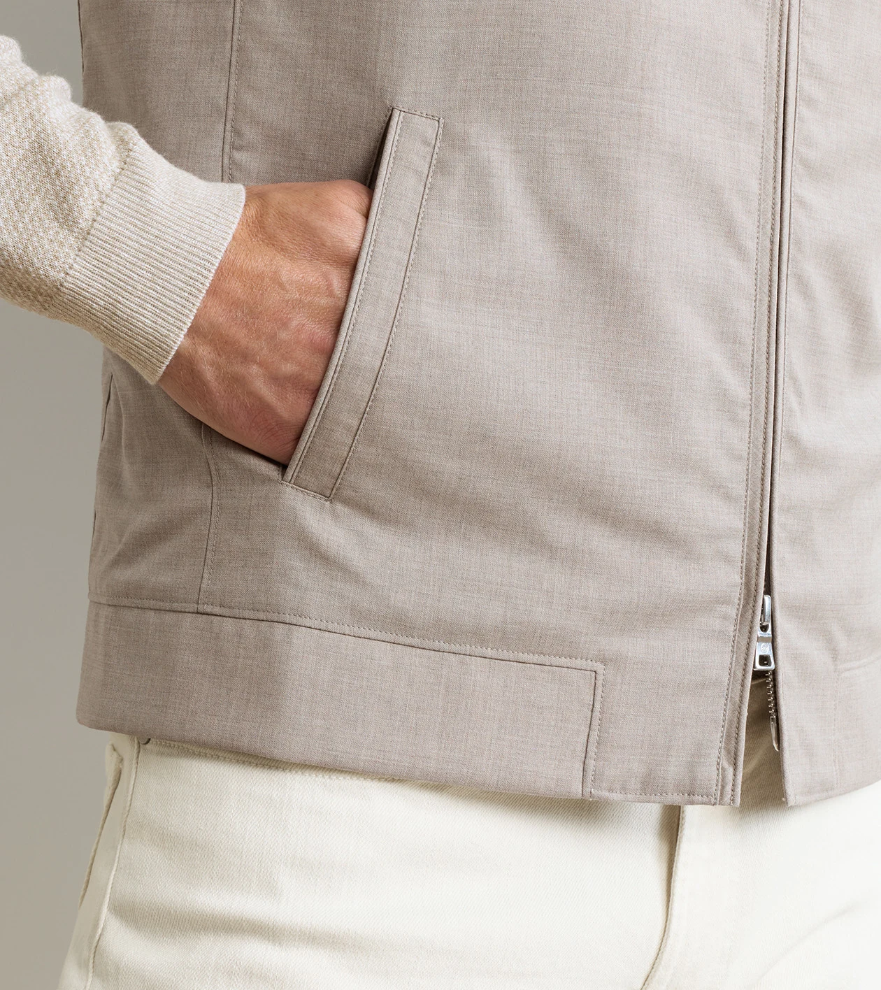 Excursionist Lite Vest in Dark Sand - Alternate Image 3