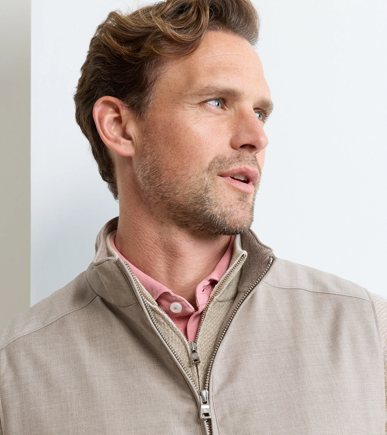 Excursionist Lite Vest in Dark Sand - Alternate Image 5