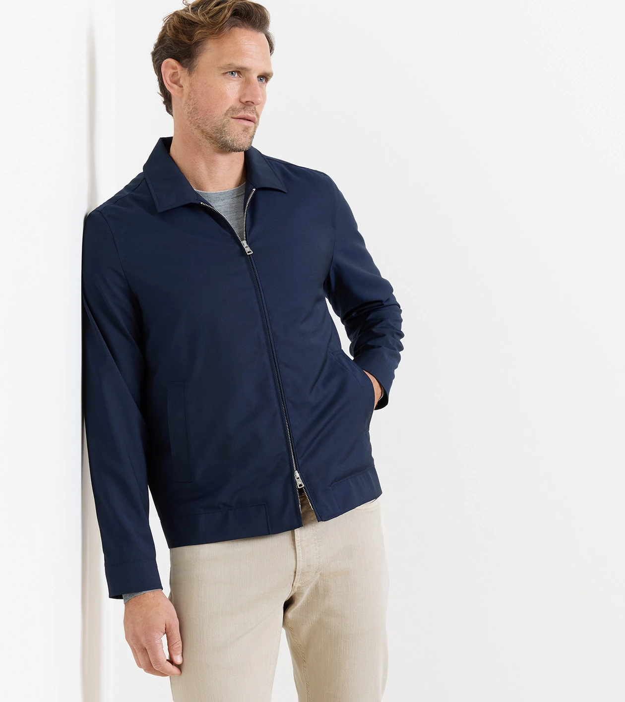 Excursionist Lite Jacket in Navy - Alternate Image 4