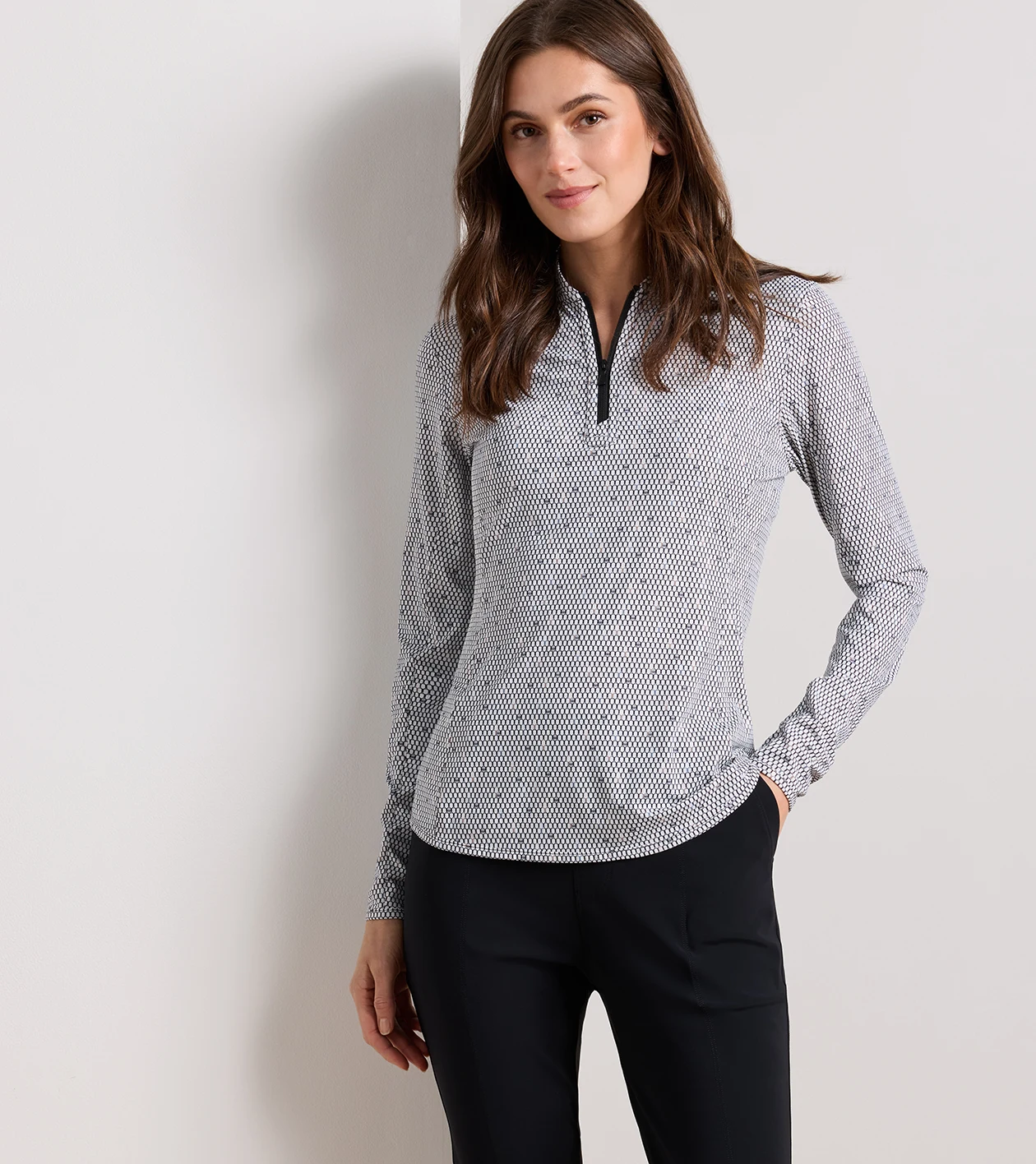 Shadebreak Courtside Charm Lightweight Sunshirt in Black - Alternate Image 1