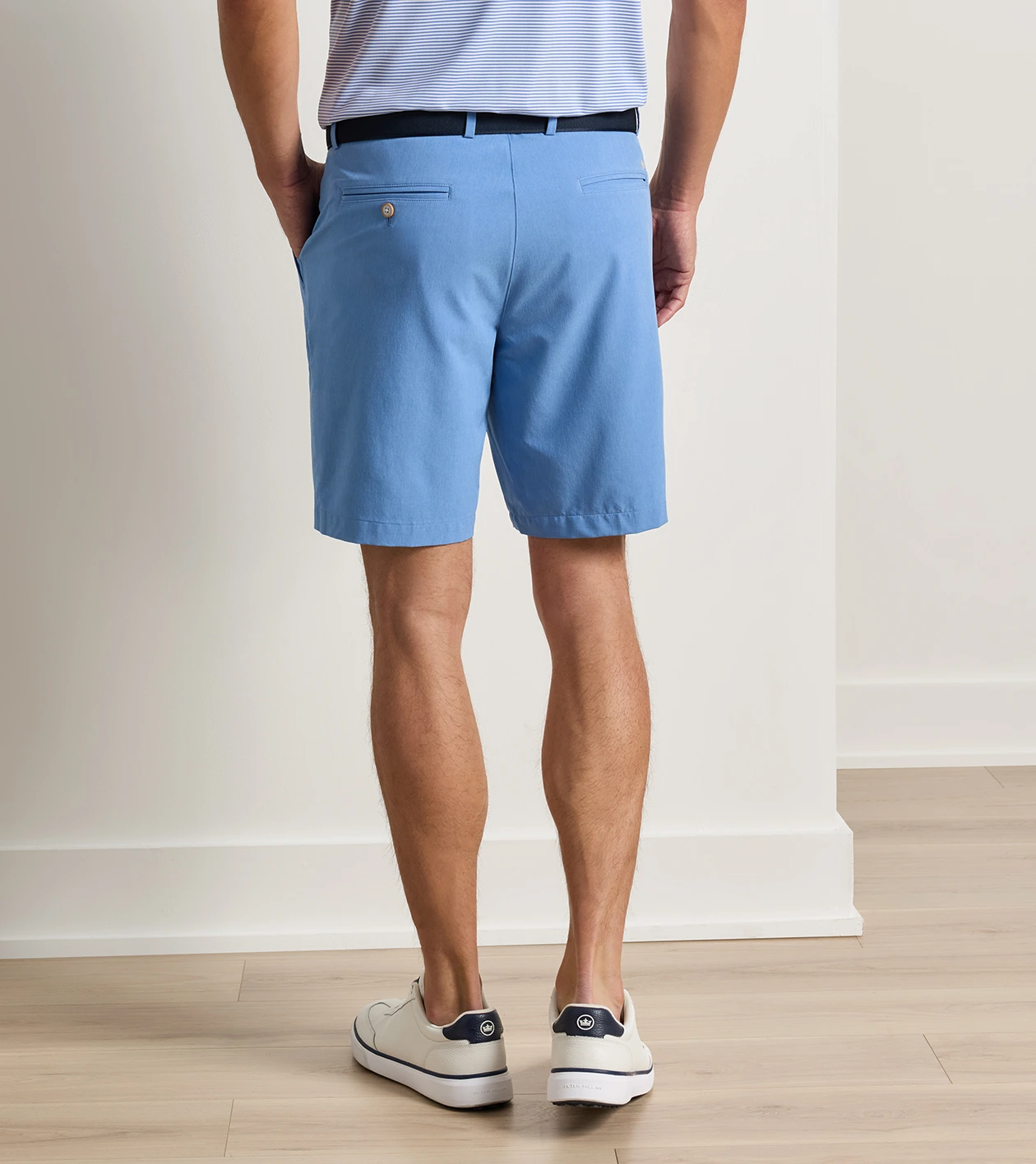 Featherweight Performance Short in HYPER BLUE - Alternate Image 2