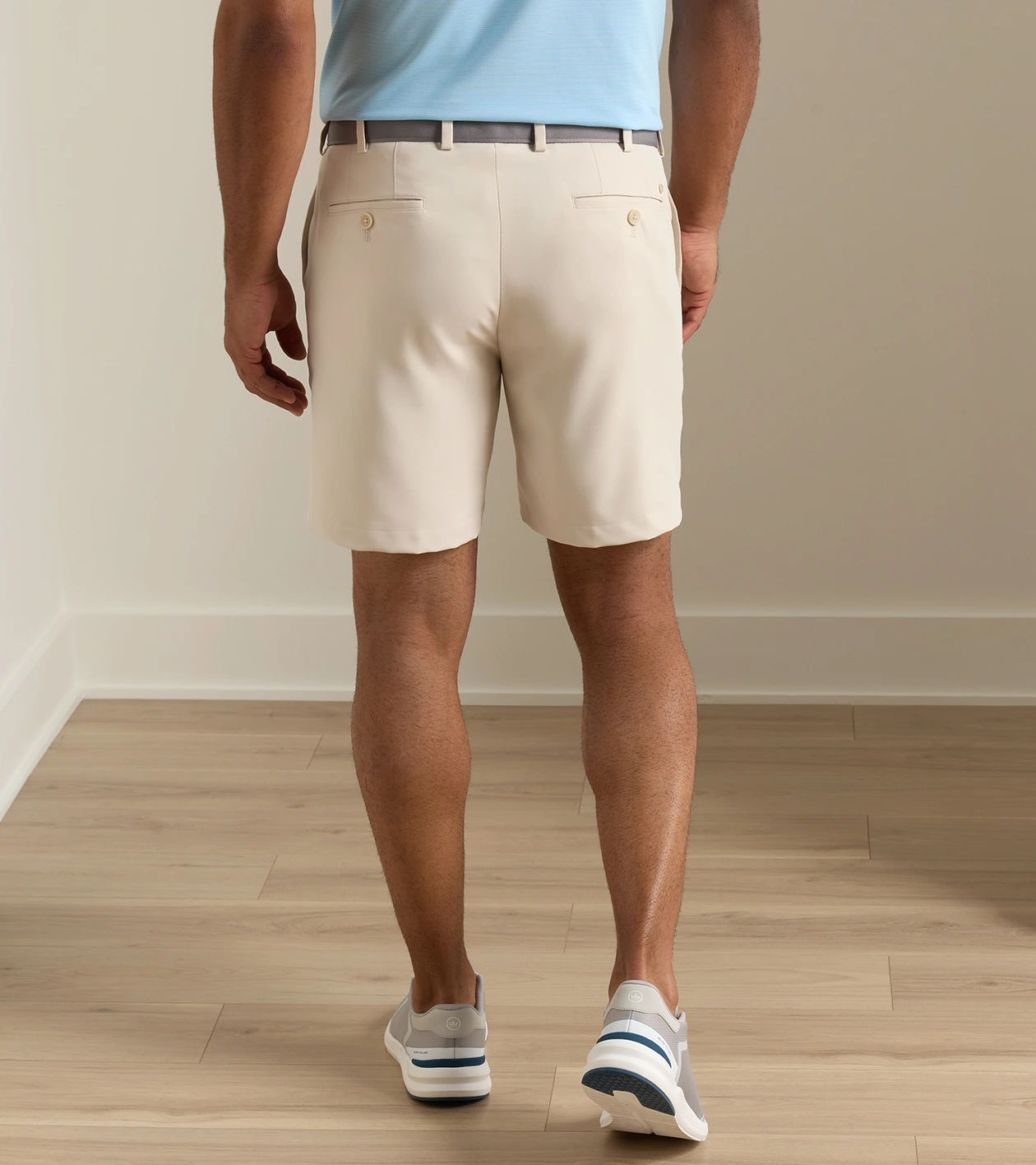 Salem Performance Short in Stone - Alternate Image 2