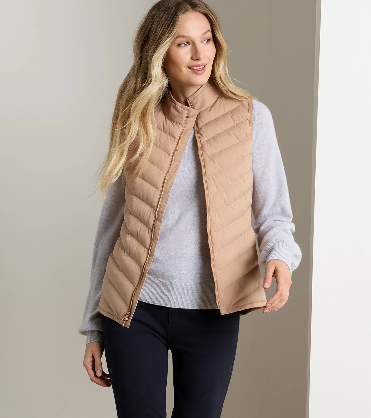 Fuse Hybrid Vest in CAMEL - Alternate Image 1