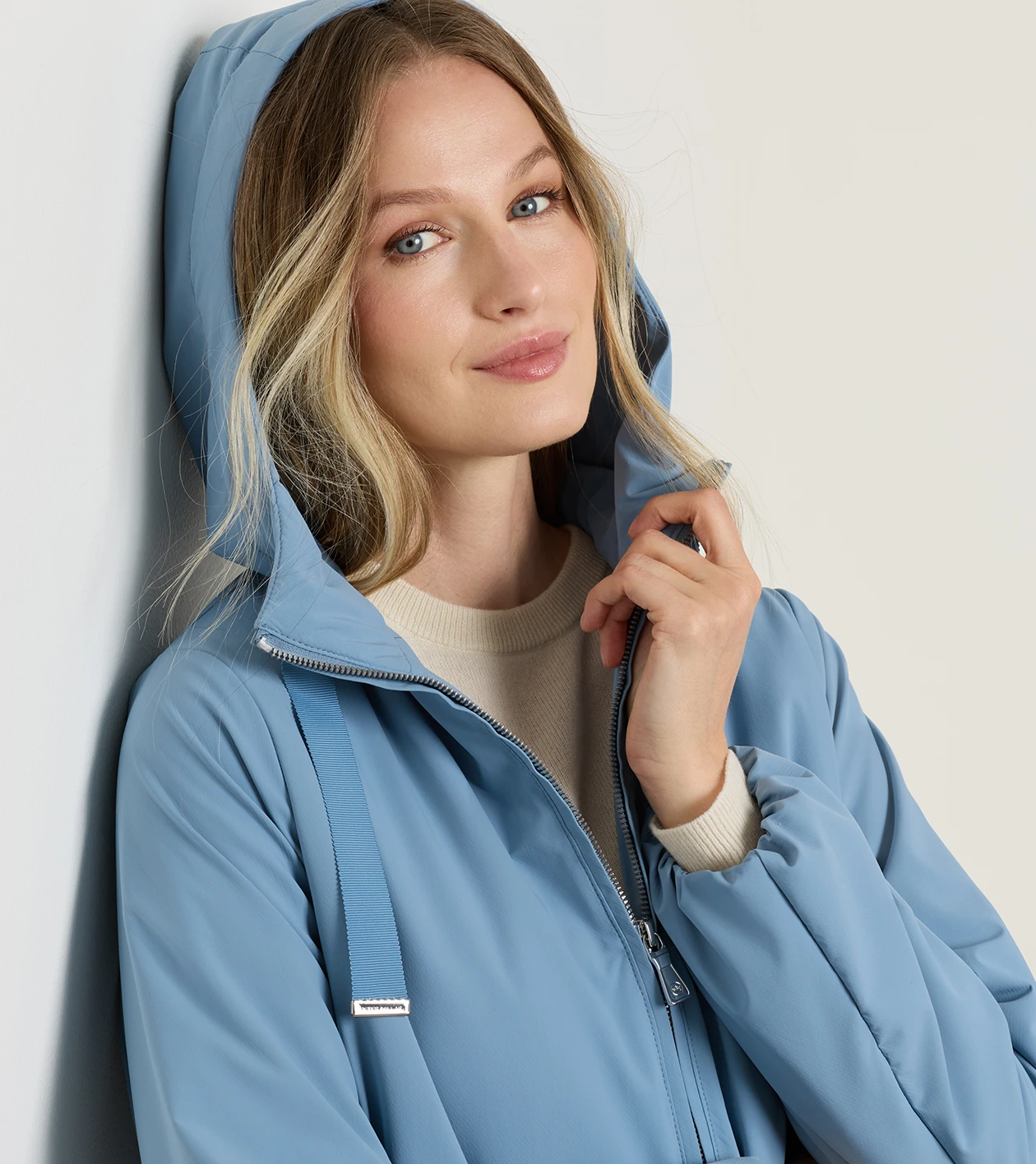 Robinson Air Jacket With Hood in RAINWATER - Alternate Image 4
