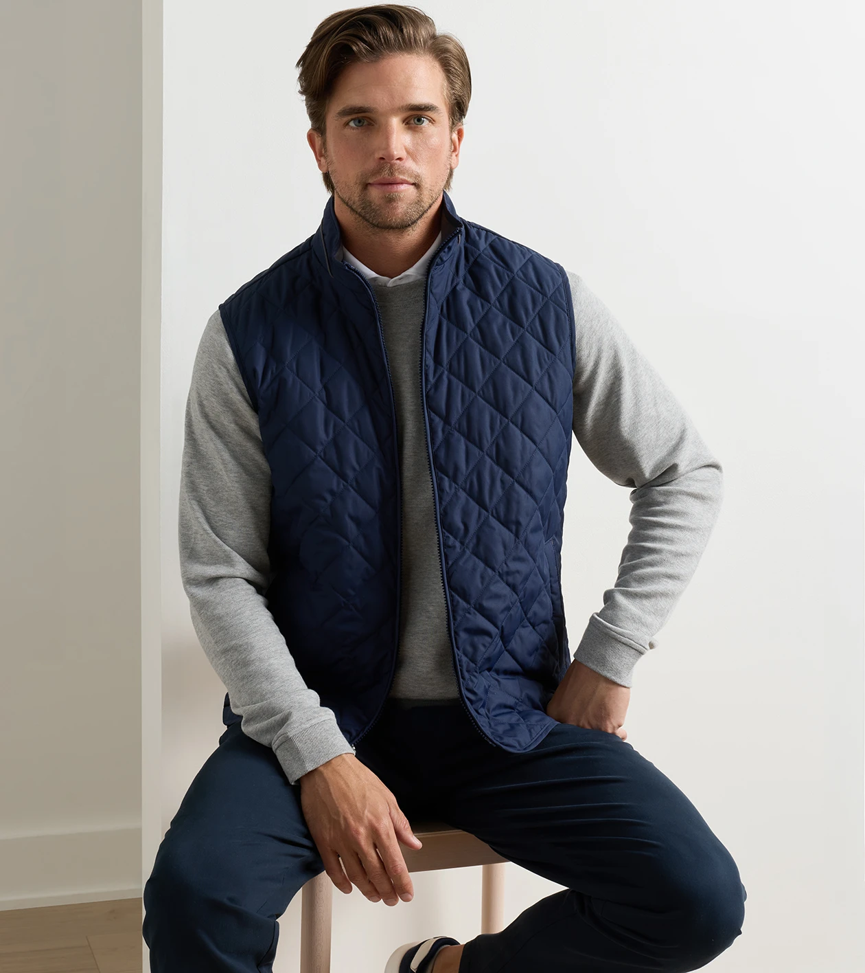 Essex Vest in Navy - Alternate Image 1