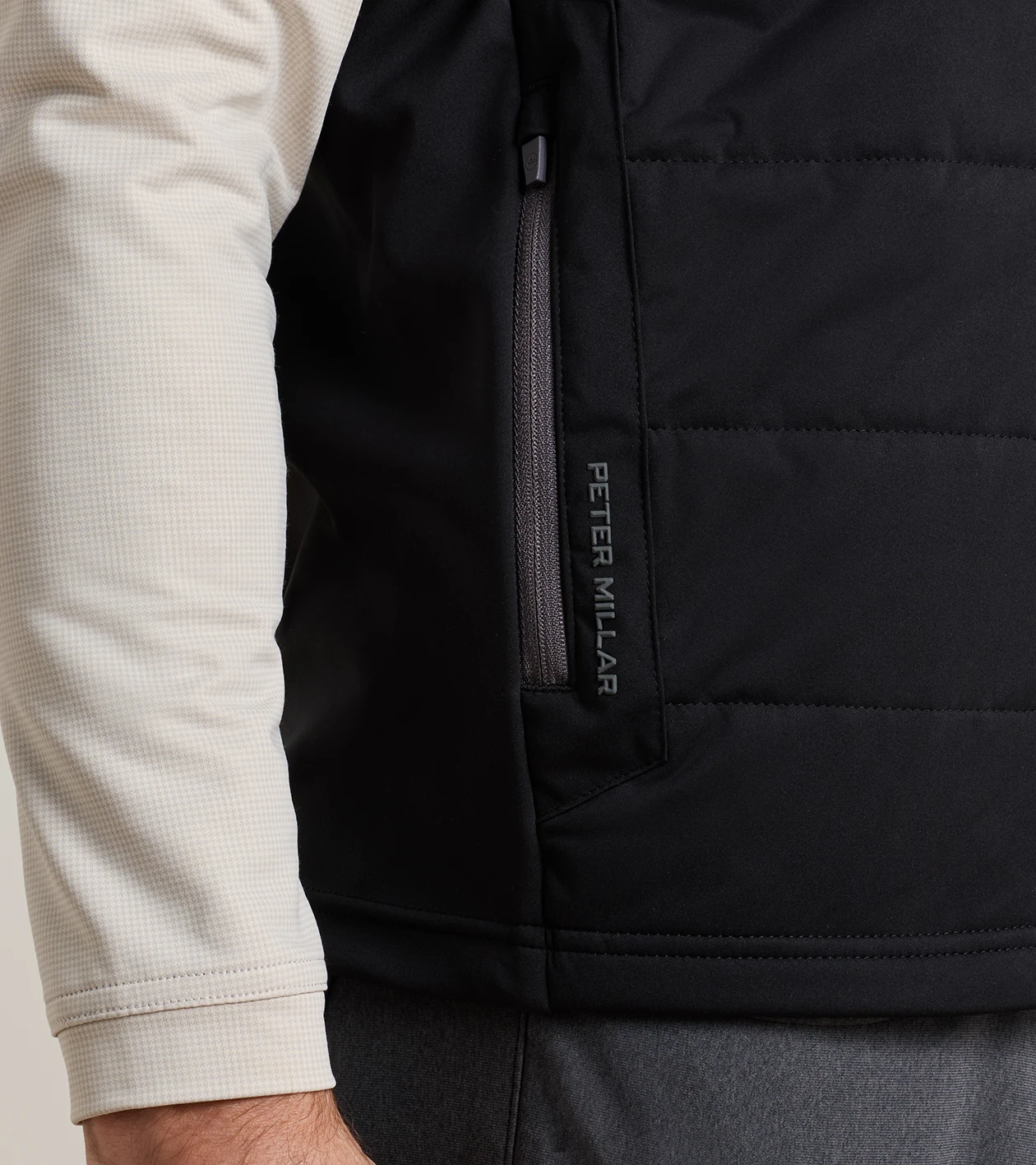 Fuse Hybrid Vest in Black - Alternate Image 3