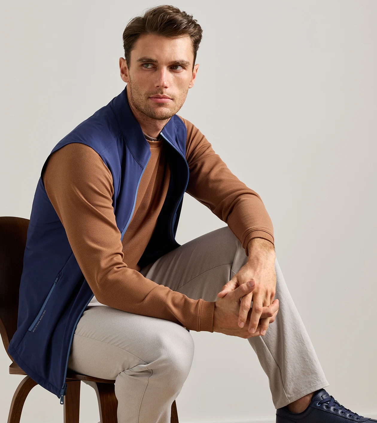 Gale Vest in Navy - Alternate Image 1