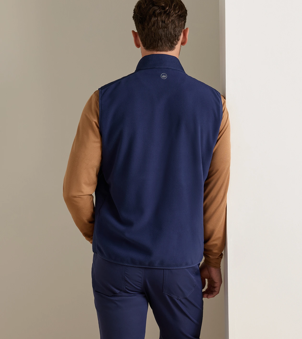 Parks Hybrid Vest in Navy - Alternate Image 2