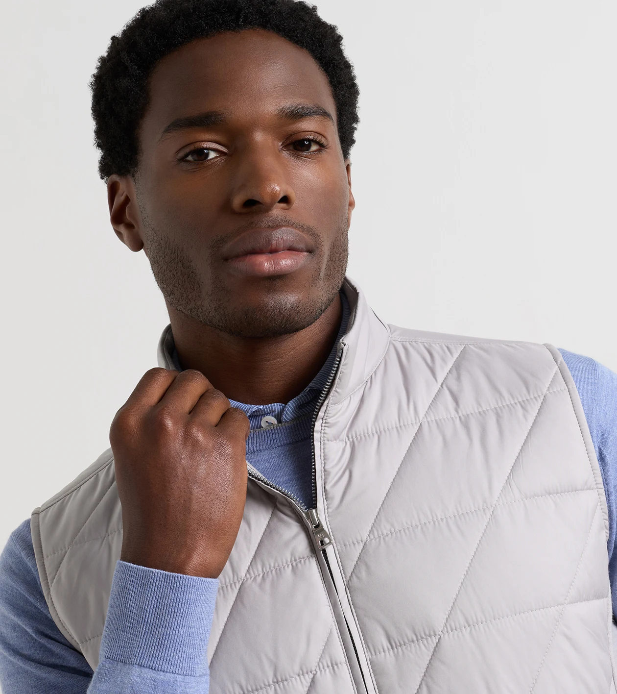 Walker Hybrid Vest in SILVER STRAND - Alternate Image 4