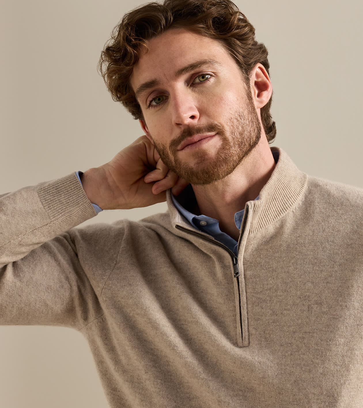 25th Anniversary Cashmere Quarter-Zip Jumper in TUMBLEWEED - Alternate Image 3