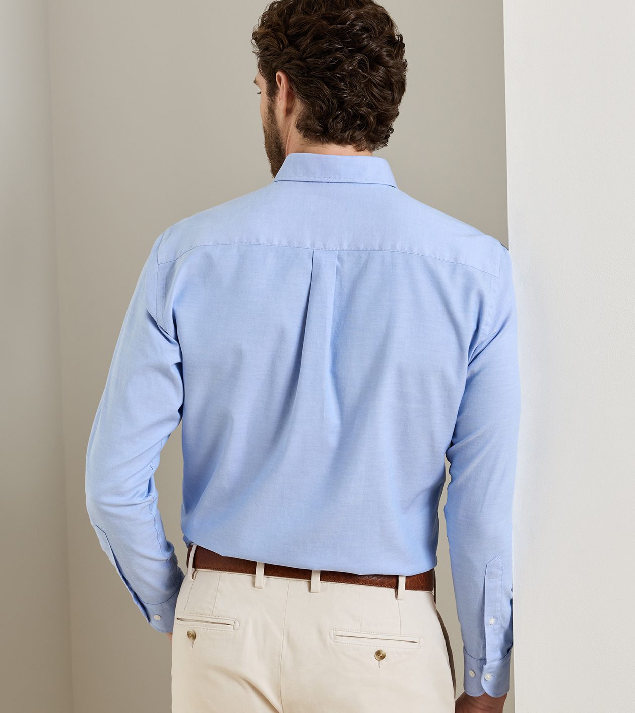 Americana Oxford Shirt in SUMMER RAIN - Alternate Image 2