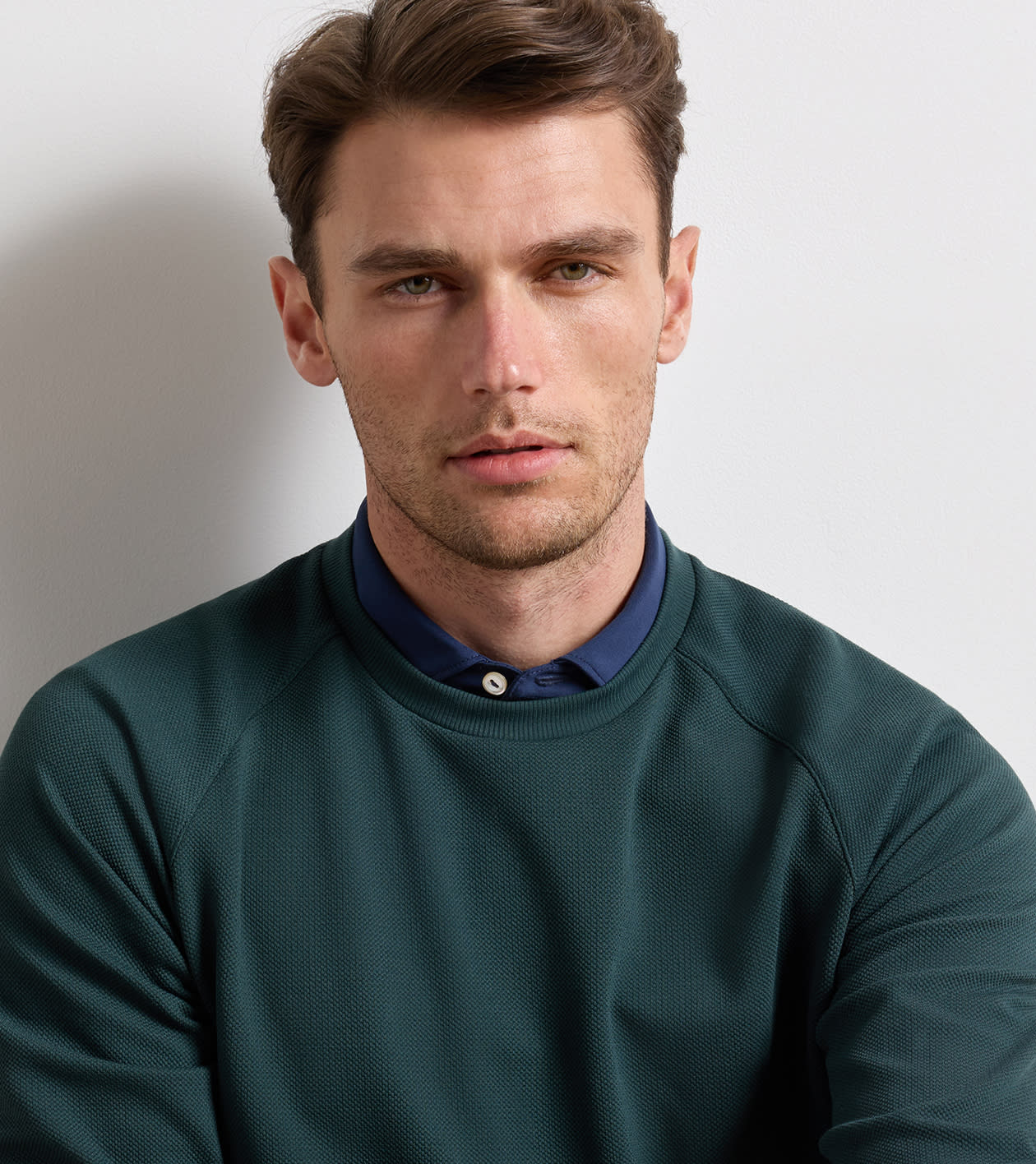 Cradle Piqu&eacute; Performance Crewneck in PINE BROOK - Alternate Image 4