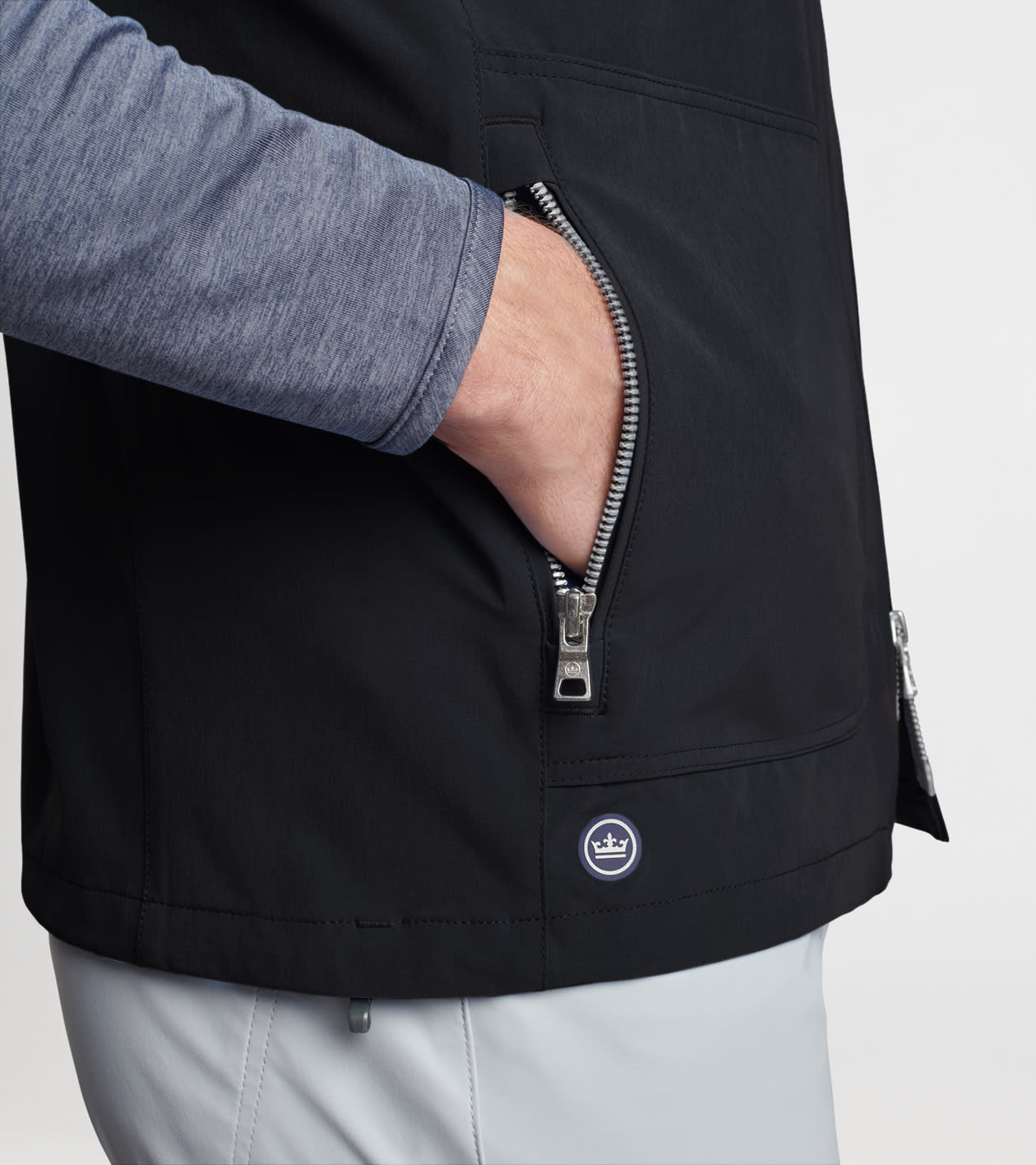 Contour Gilet in Black - Alternate Image 3