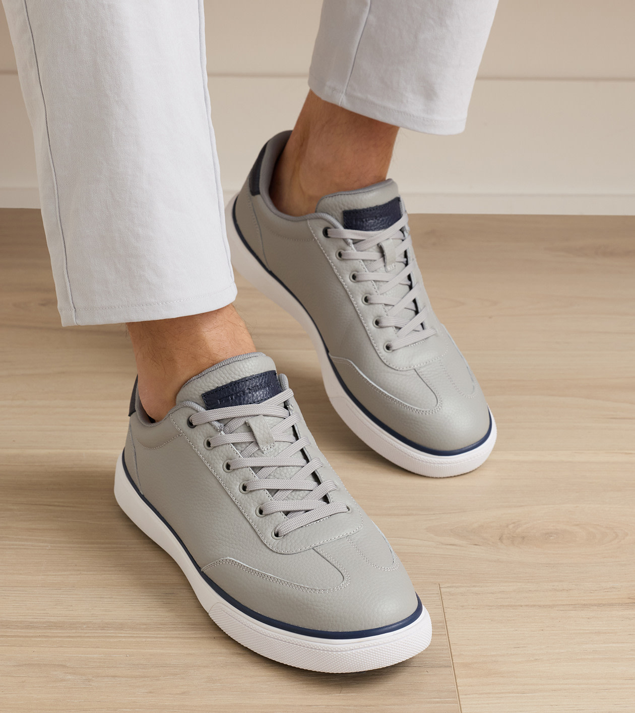 Drift Leather Hybrid Course Shoe in British Grey - Alternate Image 1