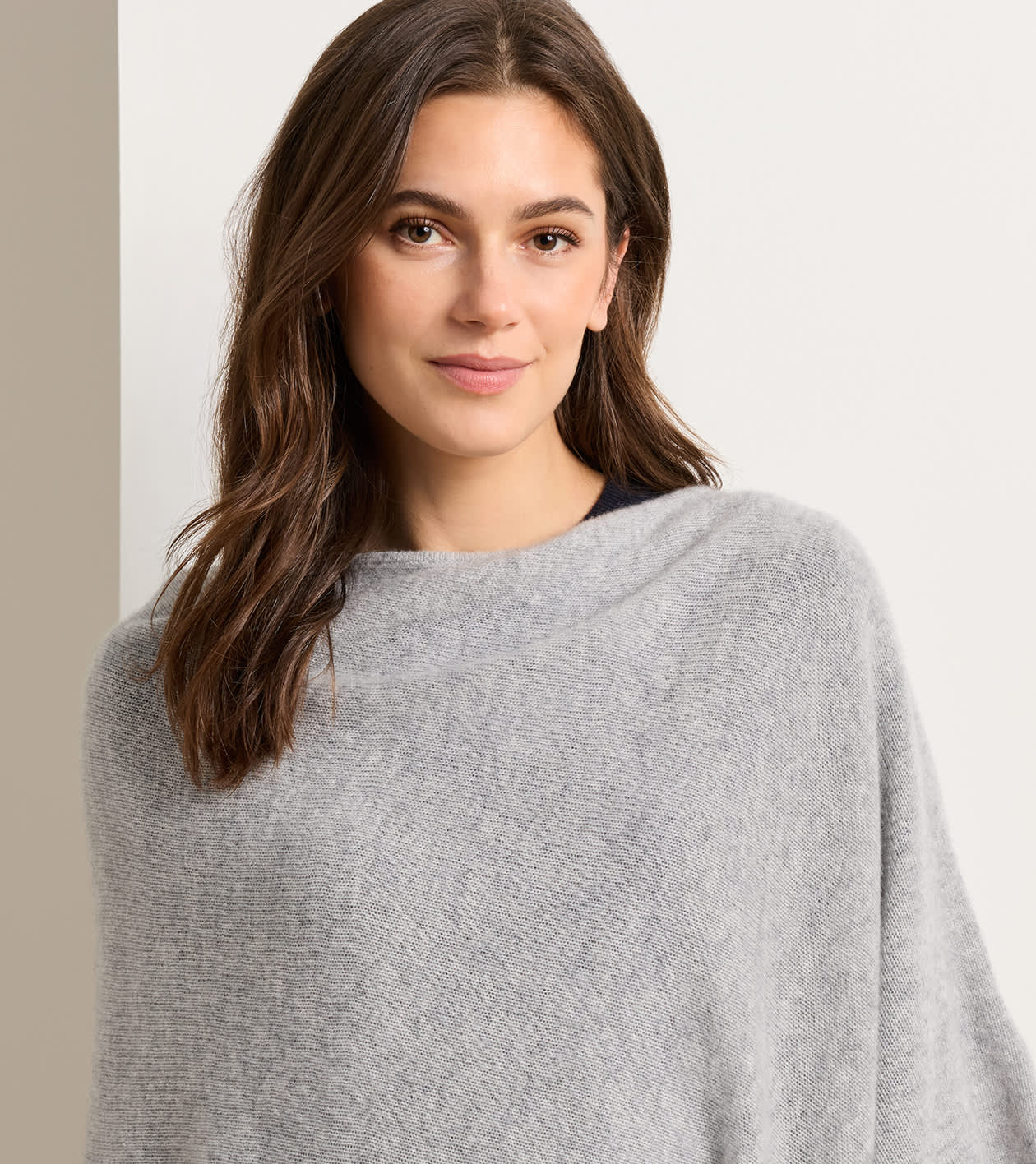 Cashmere Poncho in WHISPER GREY - Alternate Image 4