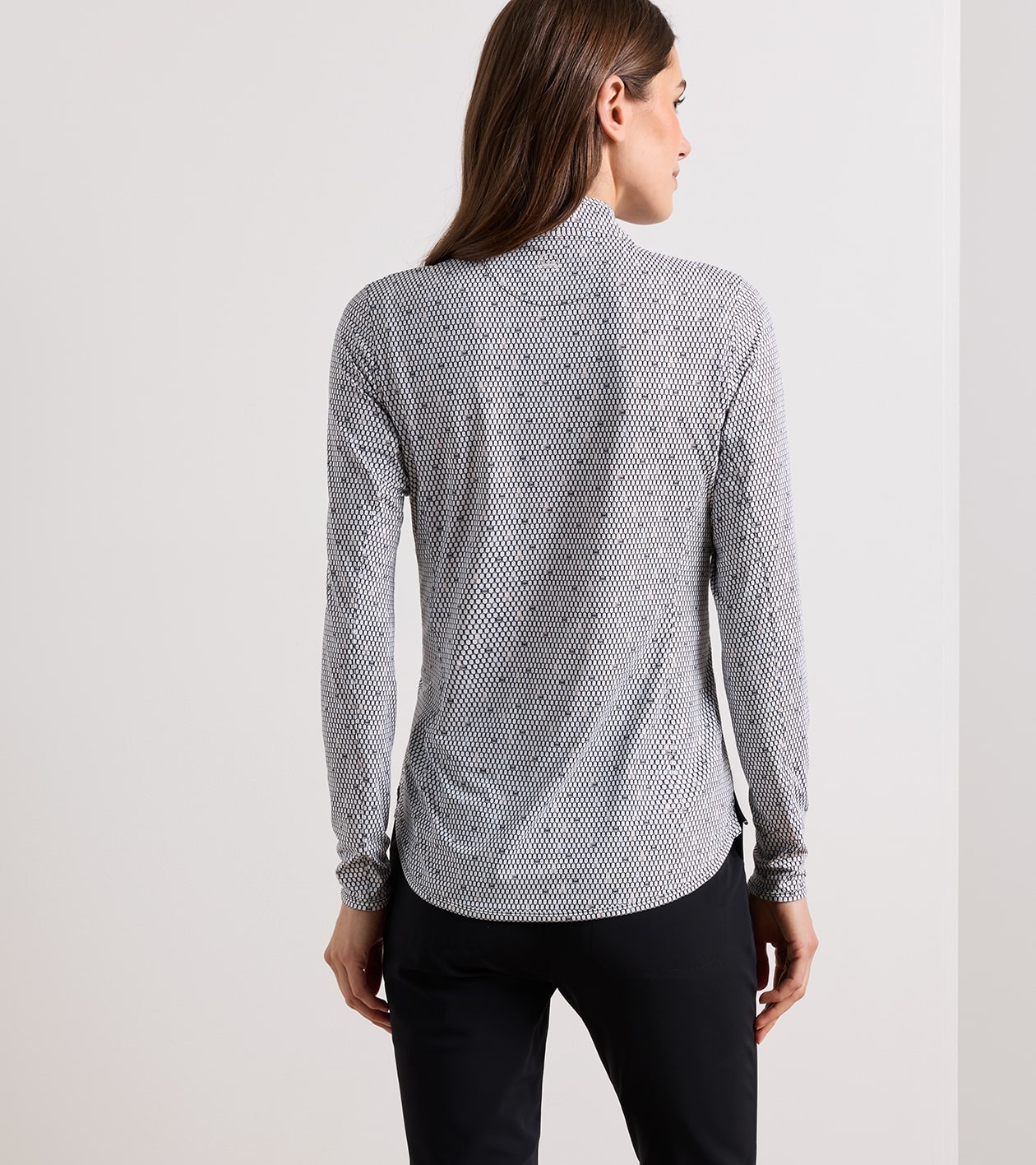 Shadebreak Courtside Charm Lightweight Sunshirt in Black - Alternate Image 2