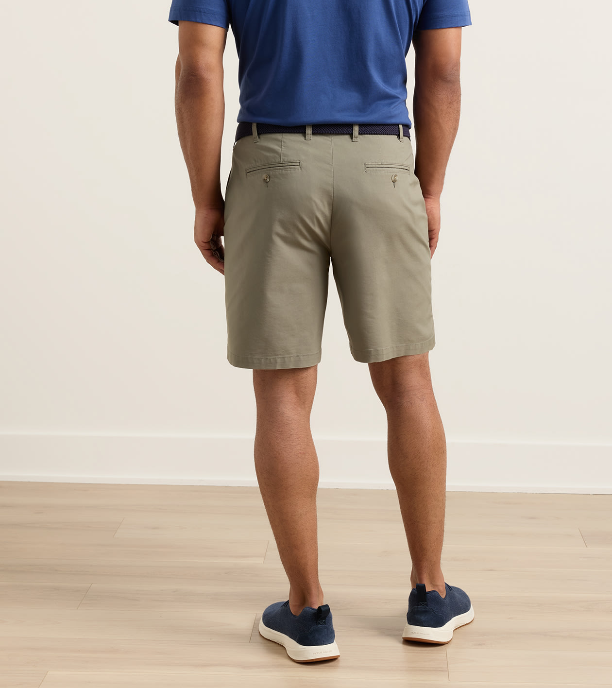 Crown Comfort Short in FATIGUE - Alternate Image 2