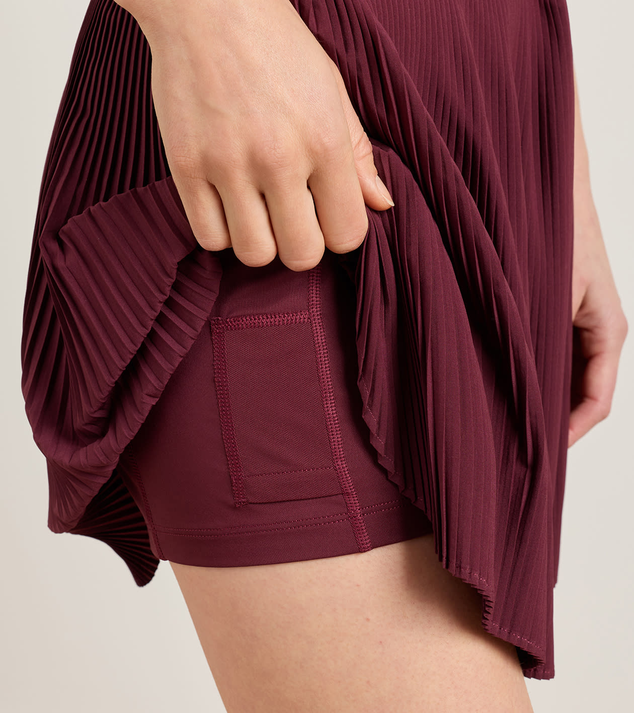 Mickey Micro Pleat Skort in OX BLOOD - Alternate Image 4