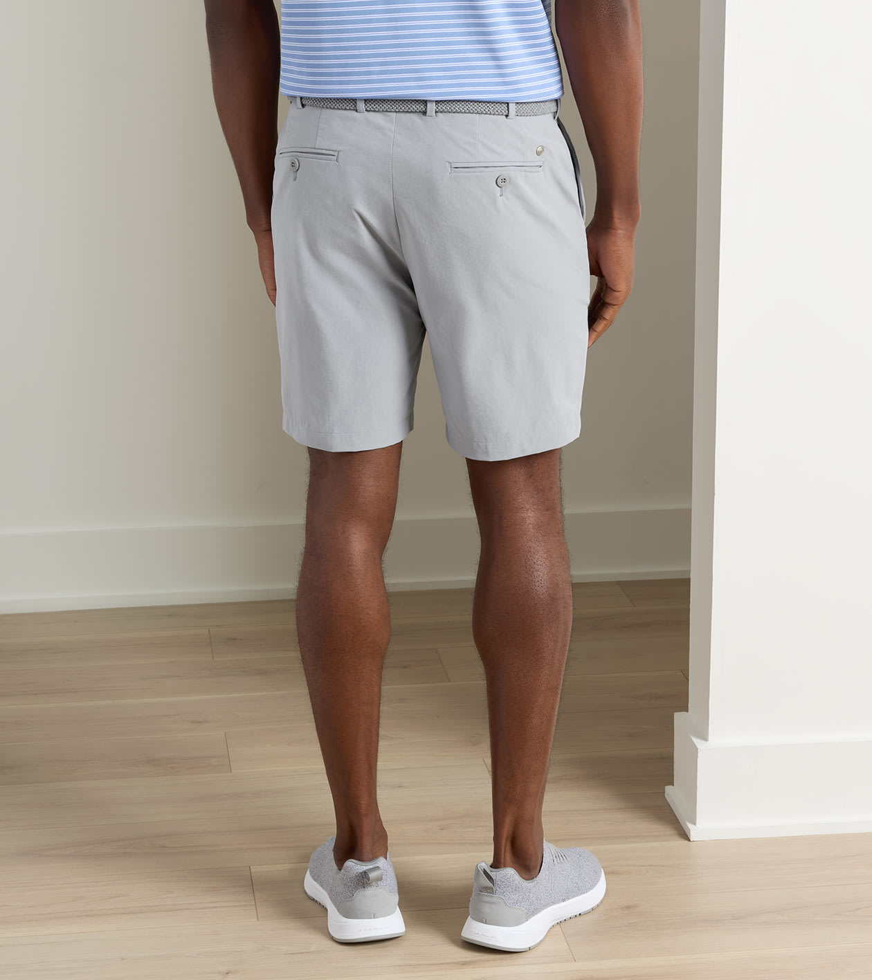 Surge Performance Short in Gale Grey - Alternate Image 2