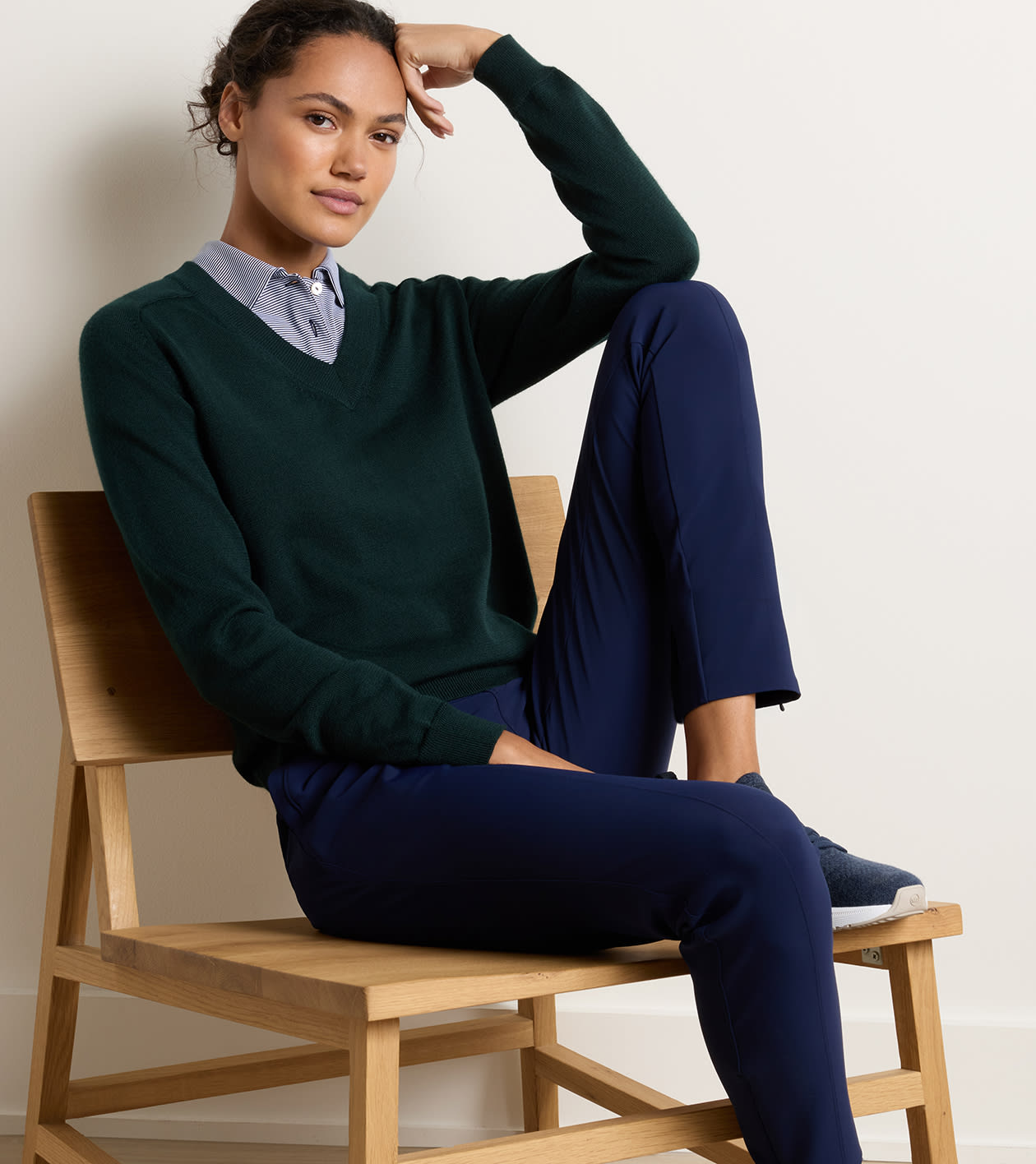 Solarspun Sport Merino V-Neck Sweater in PINE BROOK - Alternate Image 3