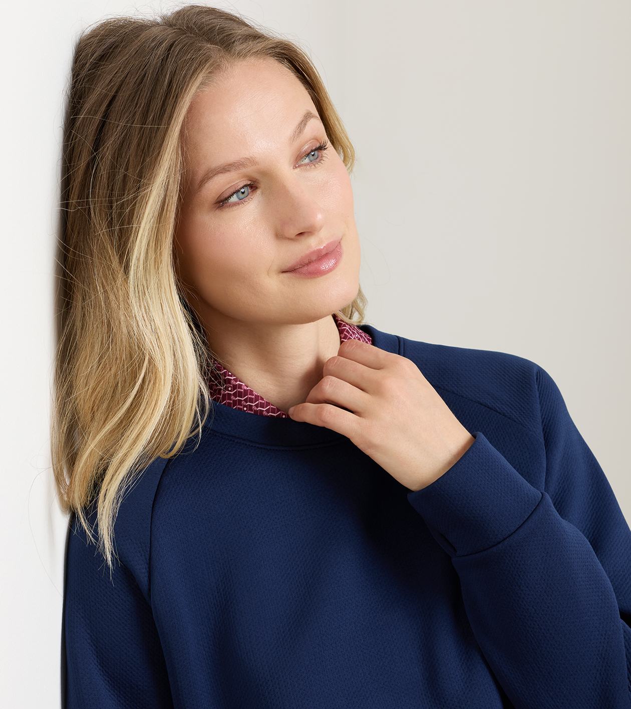 Lumi-Knit Performance Crewneck in Navy - Alternate Image 4