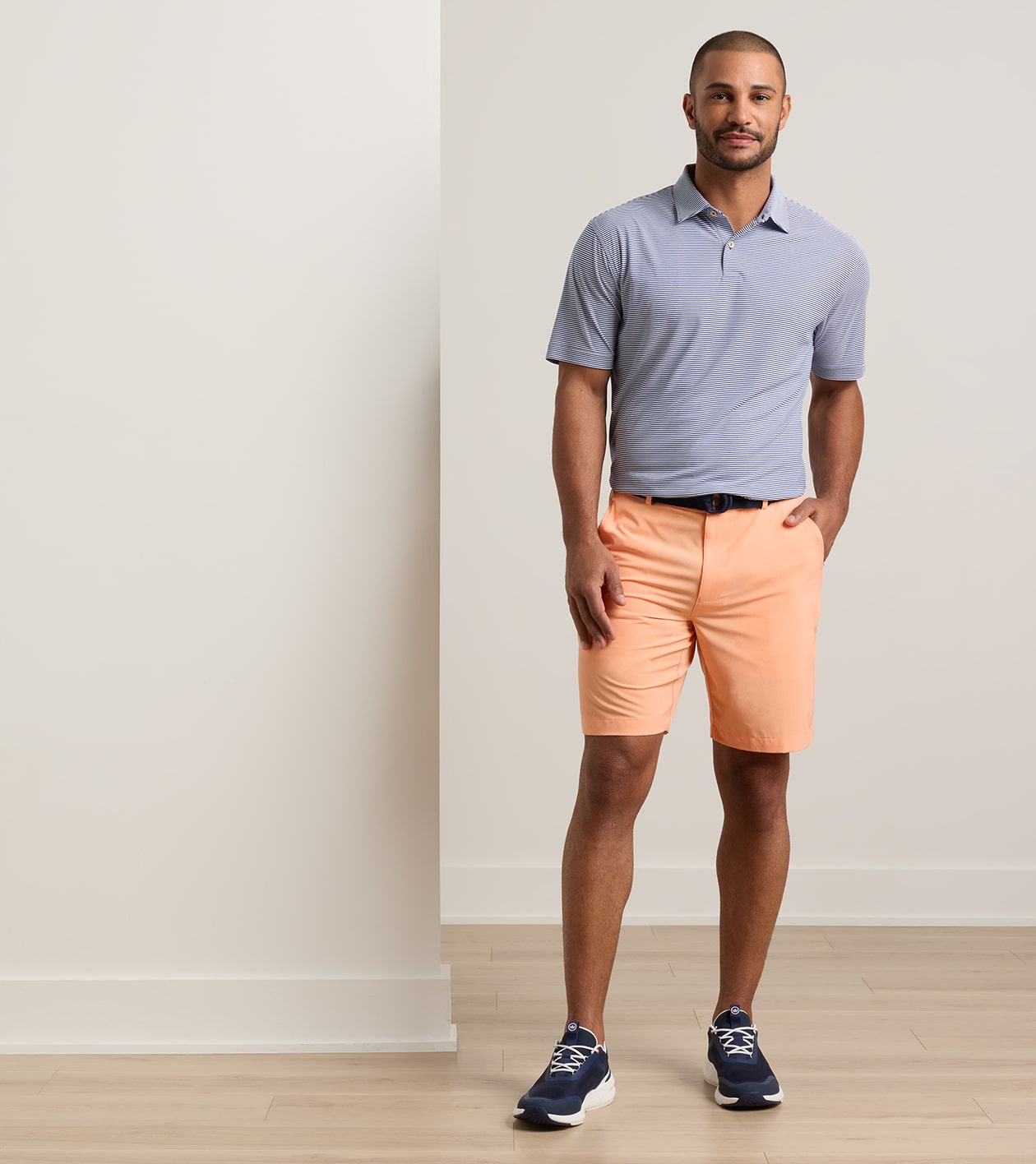 Featherweight Performance Short in PAPAYA - Alternate Image 1