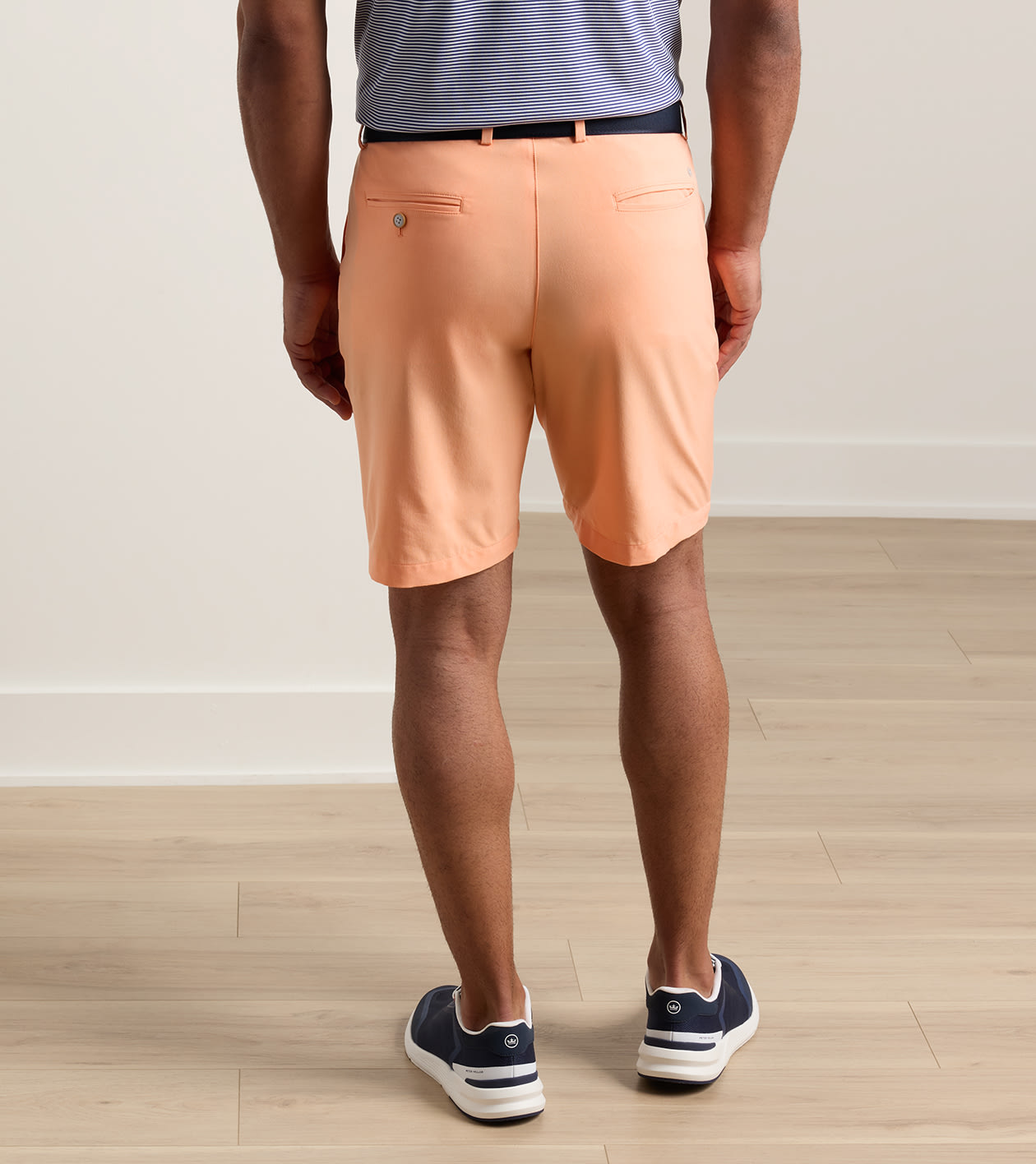 Featherweight Performance Short in PAPAYA - Alternate Image 2