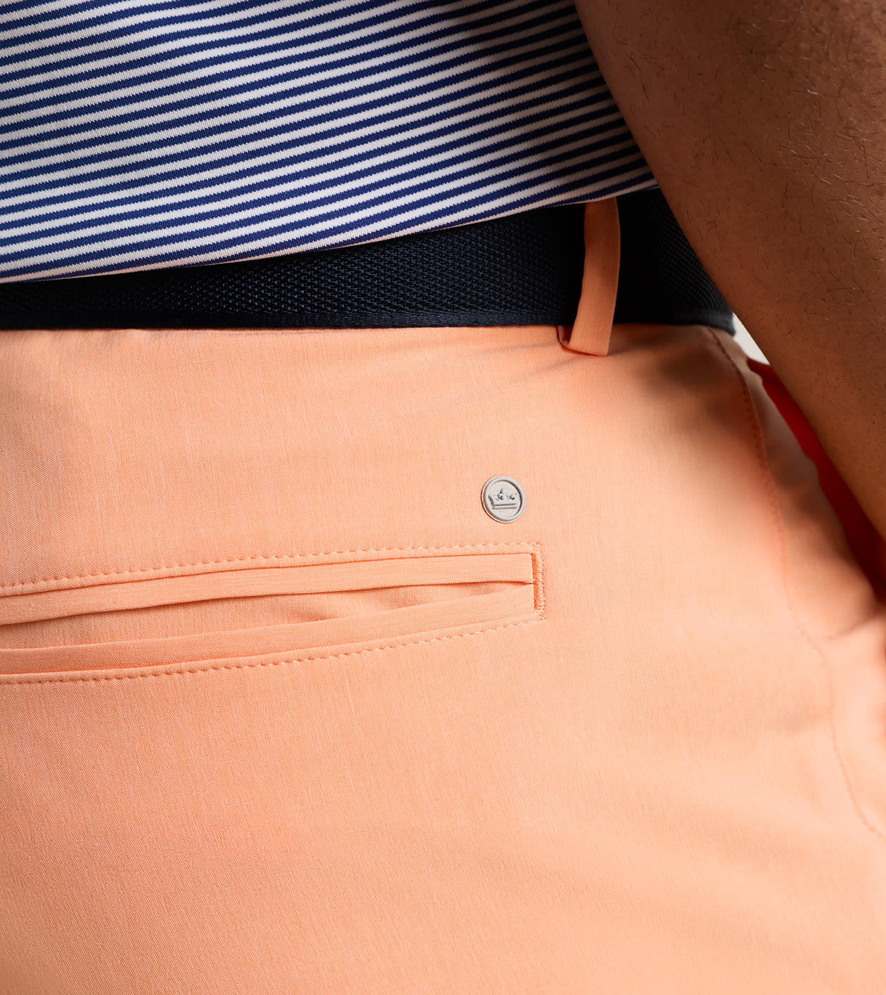 Featherweight Performance Short in PAPAYA - Alternate Image 3