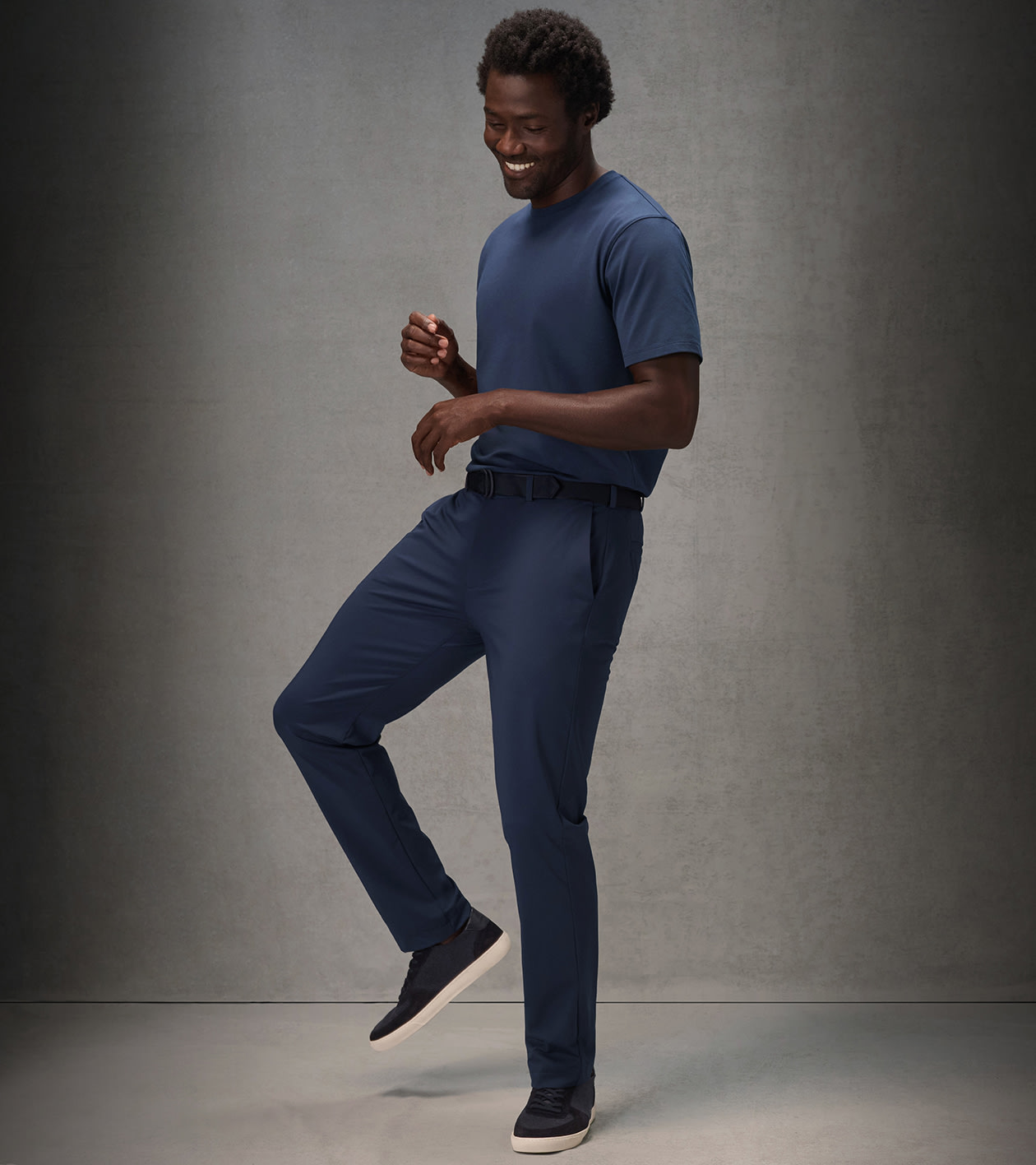 Pursuit Performance Flat-Front Trouser in PROVIDENCE BAY - Alternate Image 3