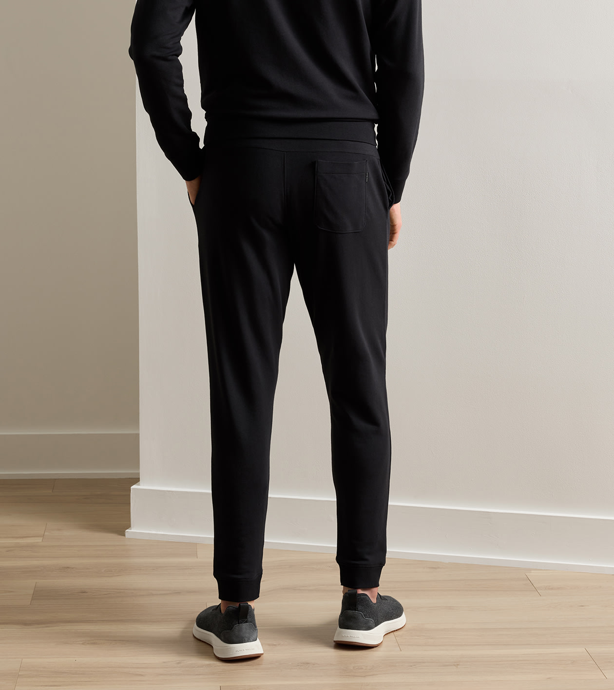 Oasis Jogger in Black - Alternate Image 2